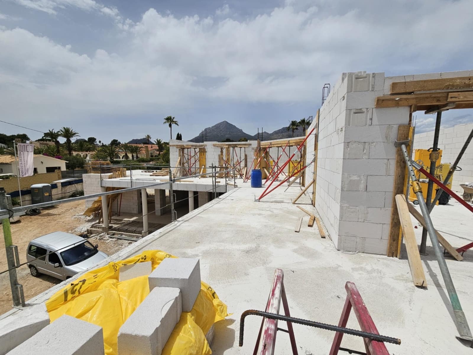 5 sypialnia Willa na sprzedaż w Alfaz del Pi / L'Alfas del Pi z basenem garażem - 1 900 000 € (Ref: 9517101)