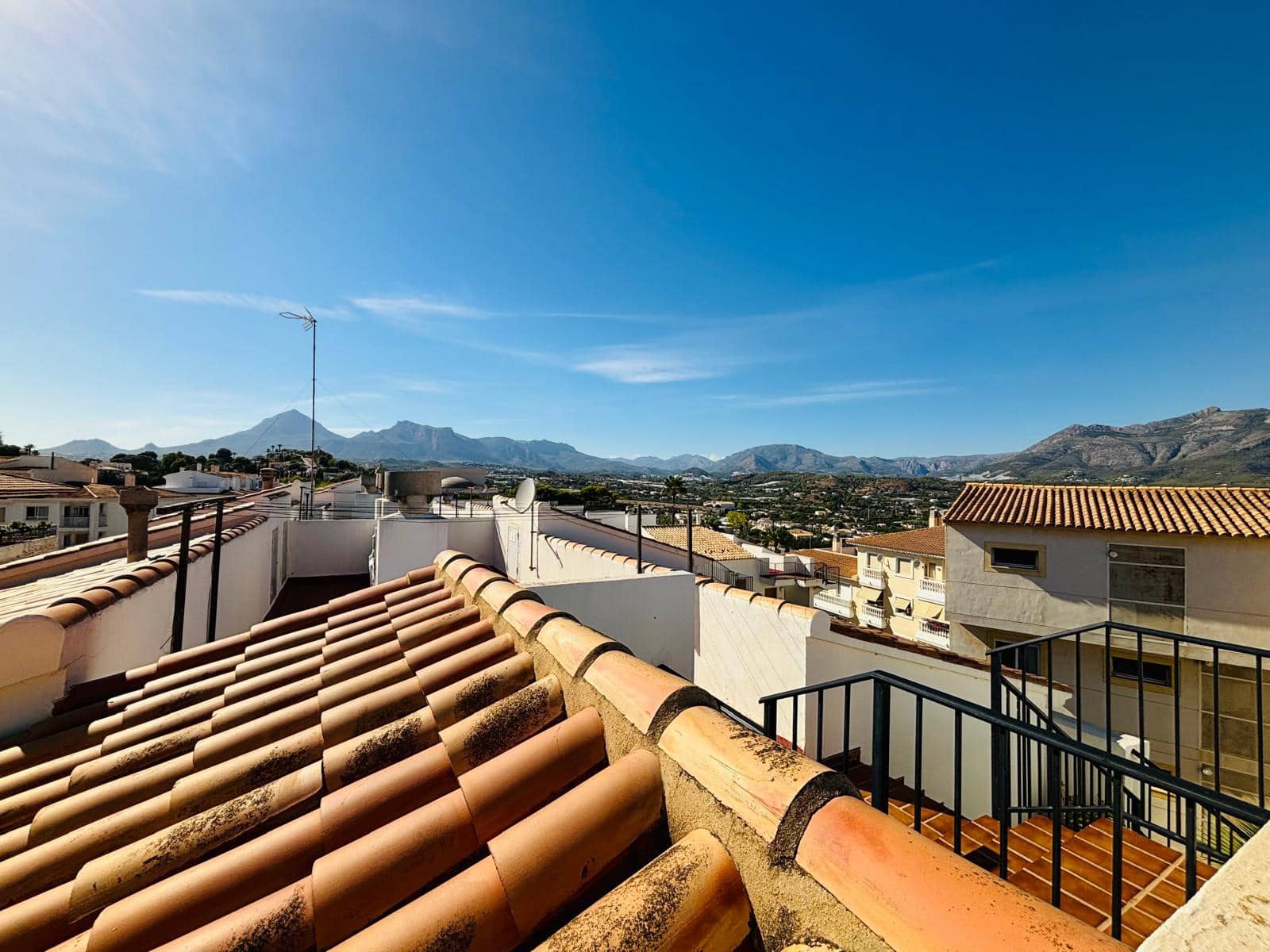 4 bedroom Apartment for sale in Altea with garage - € 299,000 (Ref: 9517102)