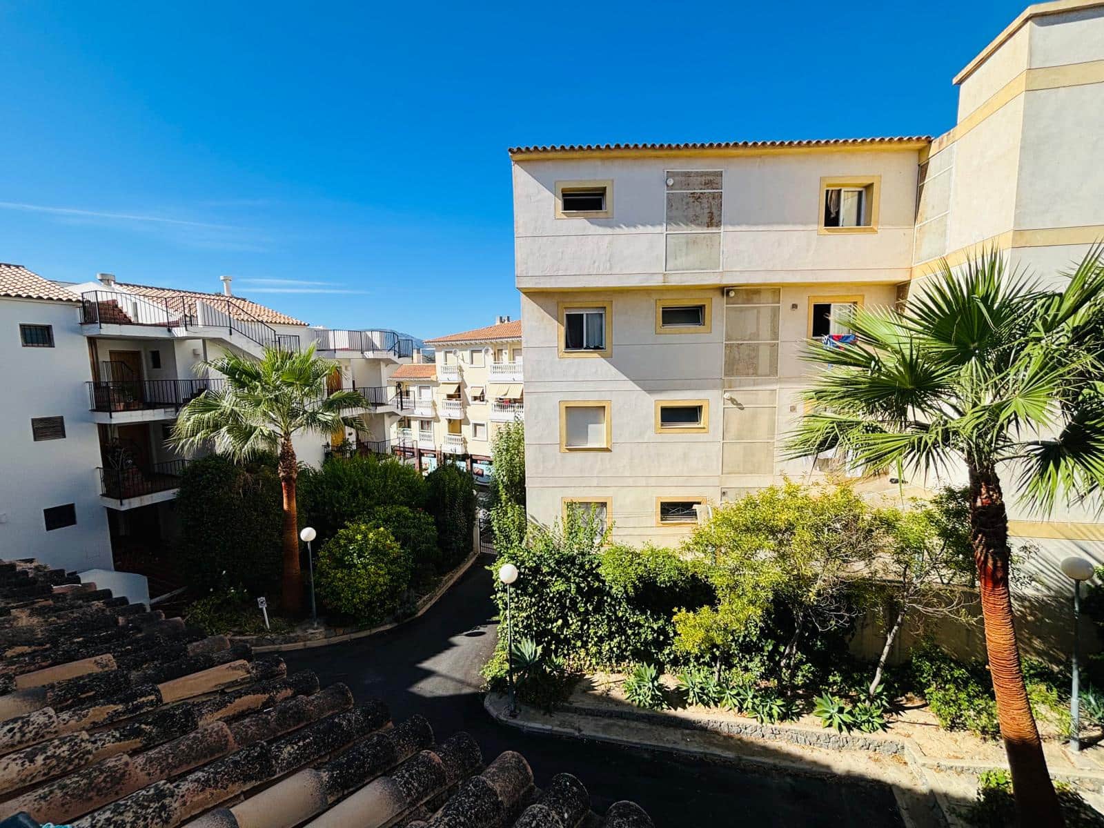 4 bedroom Apartment for sale in Altea with garage - € 299,000 (Ref: 9517102)