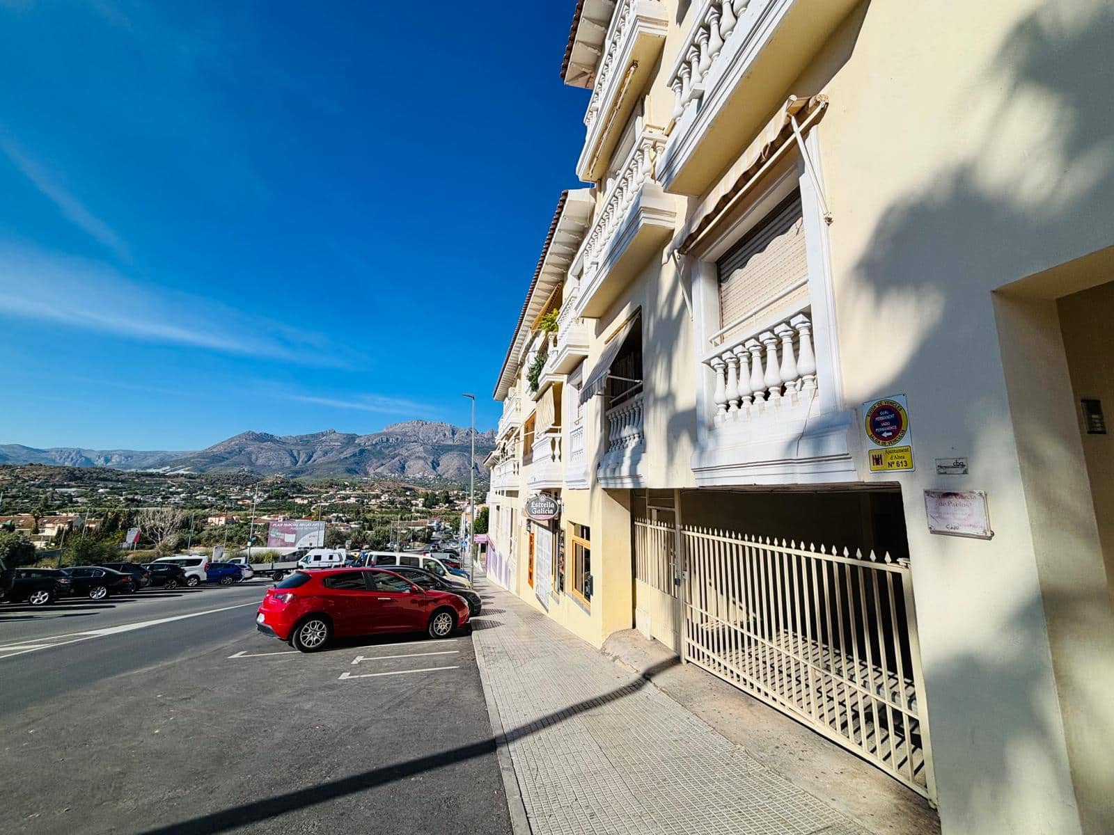4 bedroom Apartment for sale in Altea with garage - € 299,000 (Ref: 9517102)