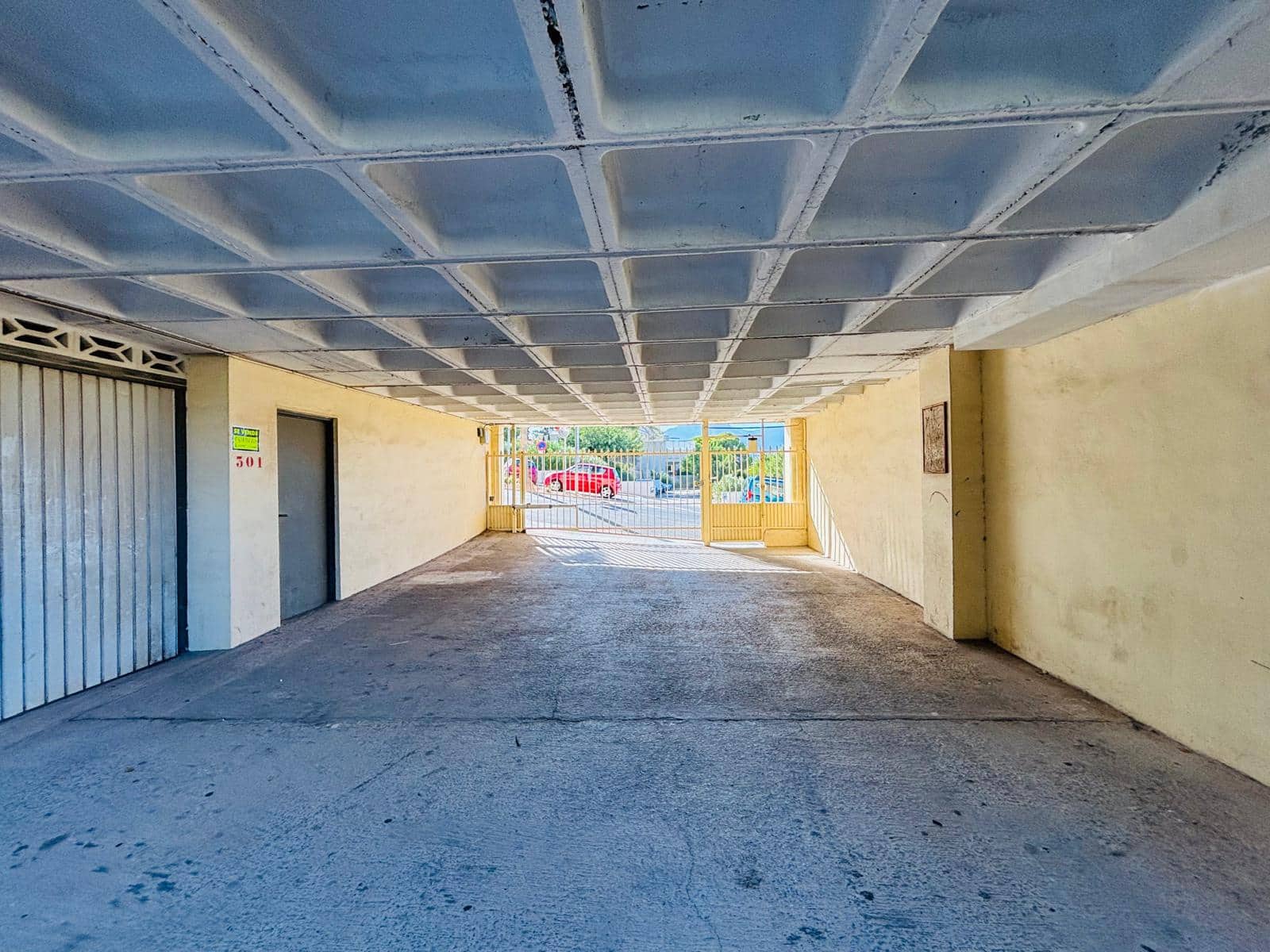 4 bedroom Apartment for sale in Altea with garage - € 299,000 (Ref: 9517102)