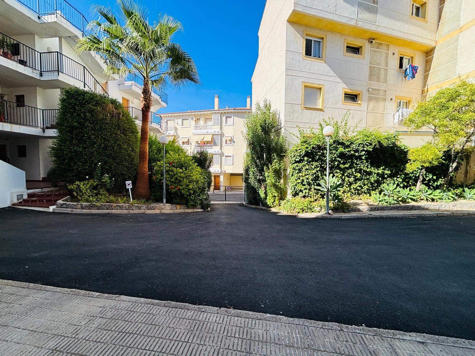 4 bedroom Apartment for sale in Altea with garage - € 299,000 (Ref: 9517102)
