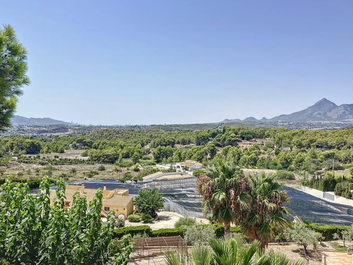 7 bedroom Villa for sale in Altea la Vella with pool - € 2,125,000 (Ref: 9517137)