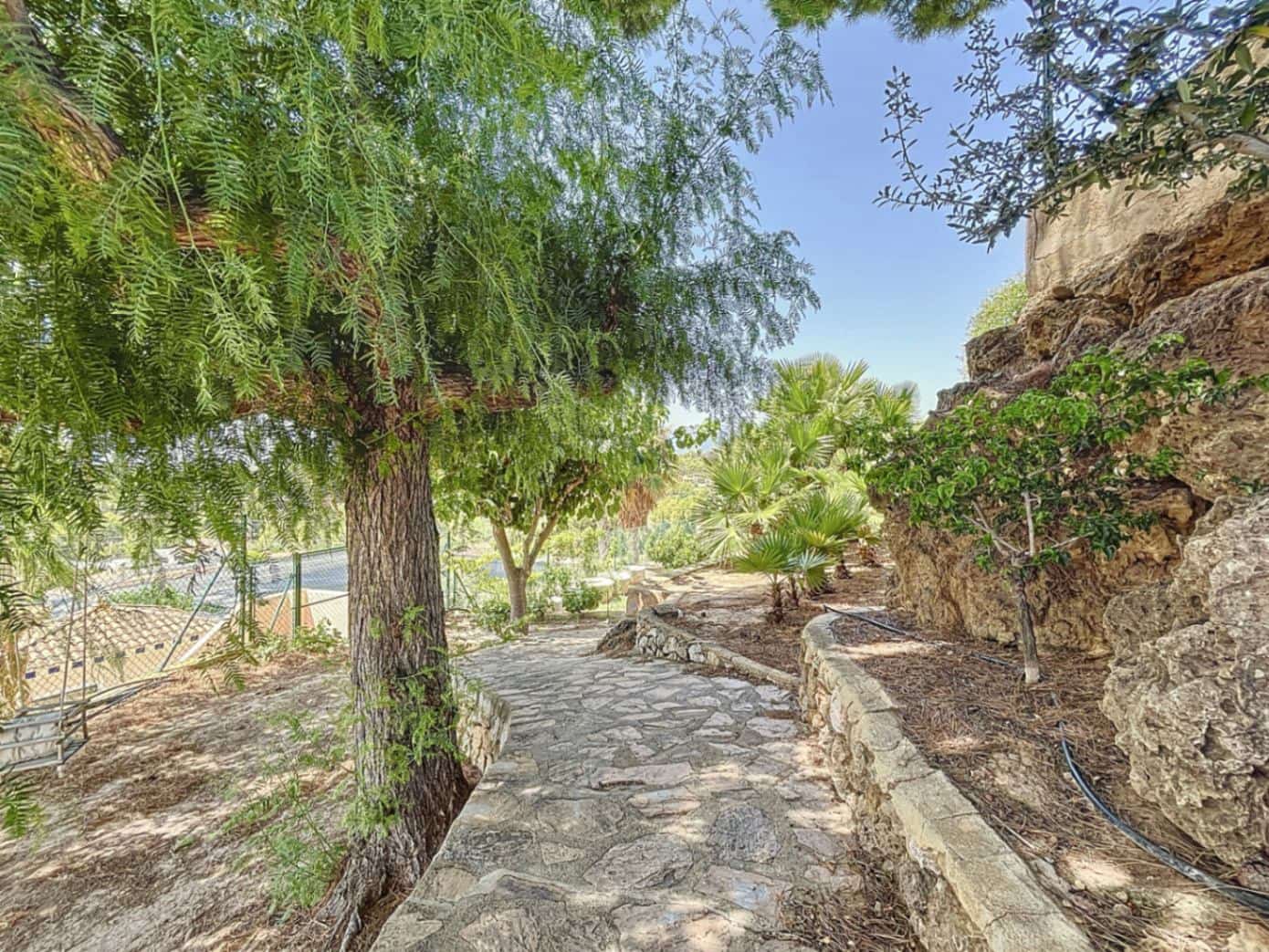 7 bedroom Villa for sale in Altea la Vella with pool - € 2,125,000 (Ref: 9517137)