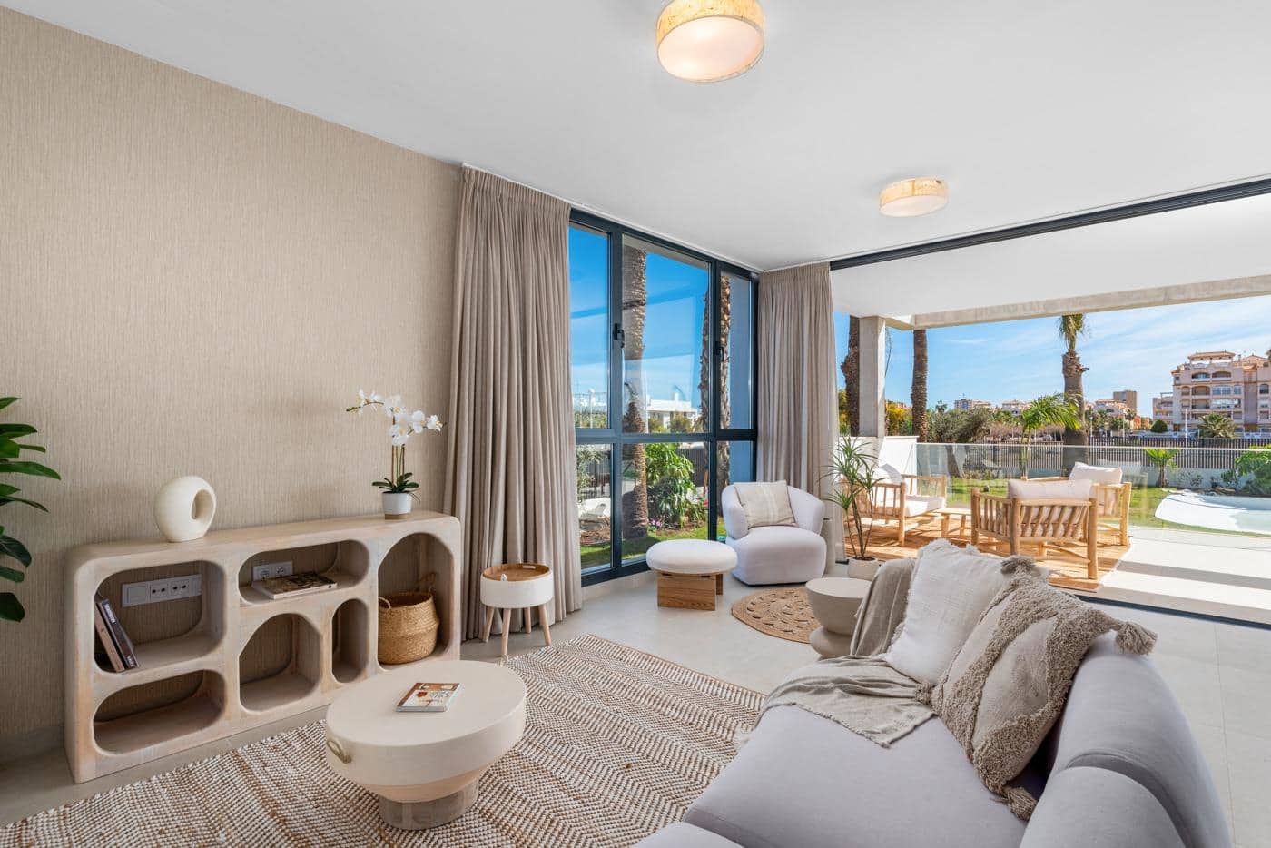 2 soveværelse Lejlighed til salg i Mar de Cristal med swimmingpool - € 325.000 (Ref: 9517292)