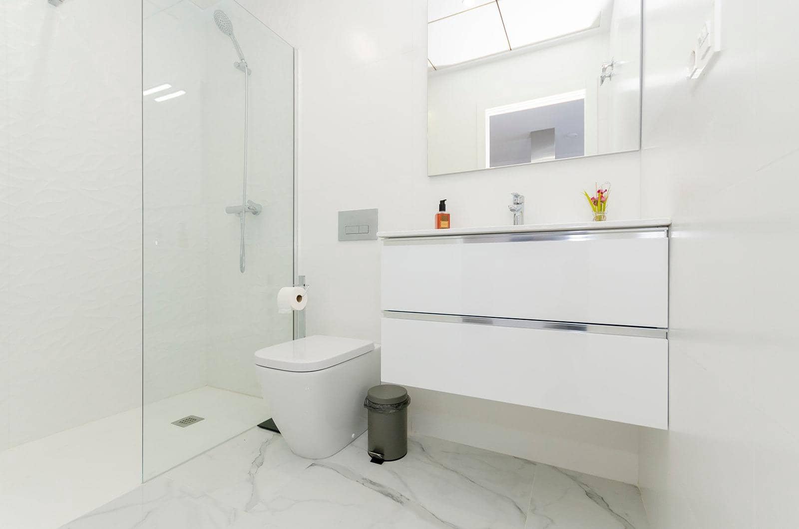 3 soverom Villa til salgs i Torrevieja med svømmebasseng - € 409 000 (Ref: 9517315)