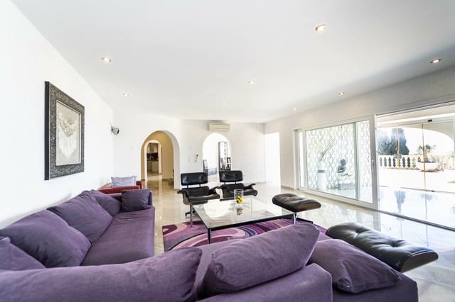 Adosado de 6 habitaciones en Calpe / Calp en venta - 1.988.000 € (Ref: 9517807)