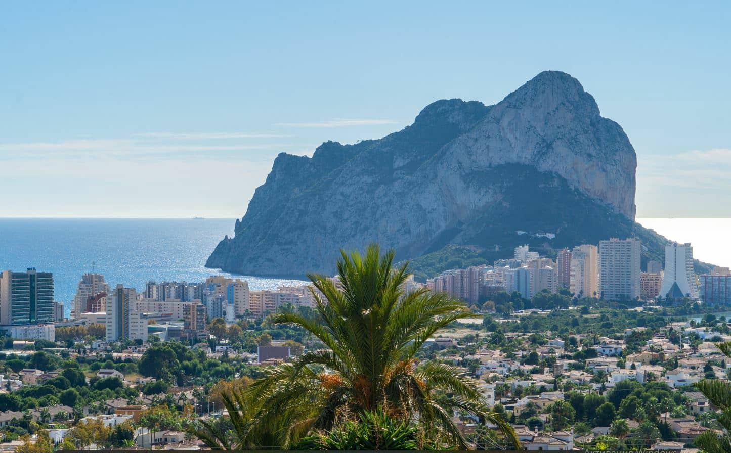 Adosado de 6 habitaciones en Calpe / Calp en venta - 1.988.000 € (Ref: 9517807)