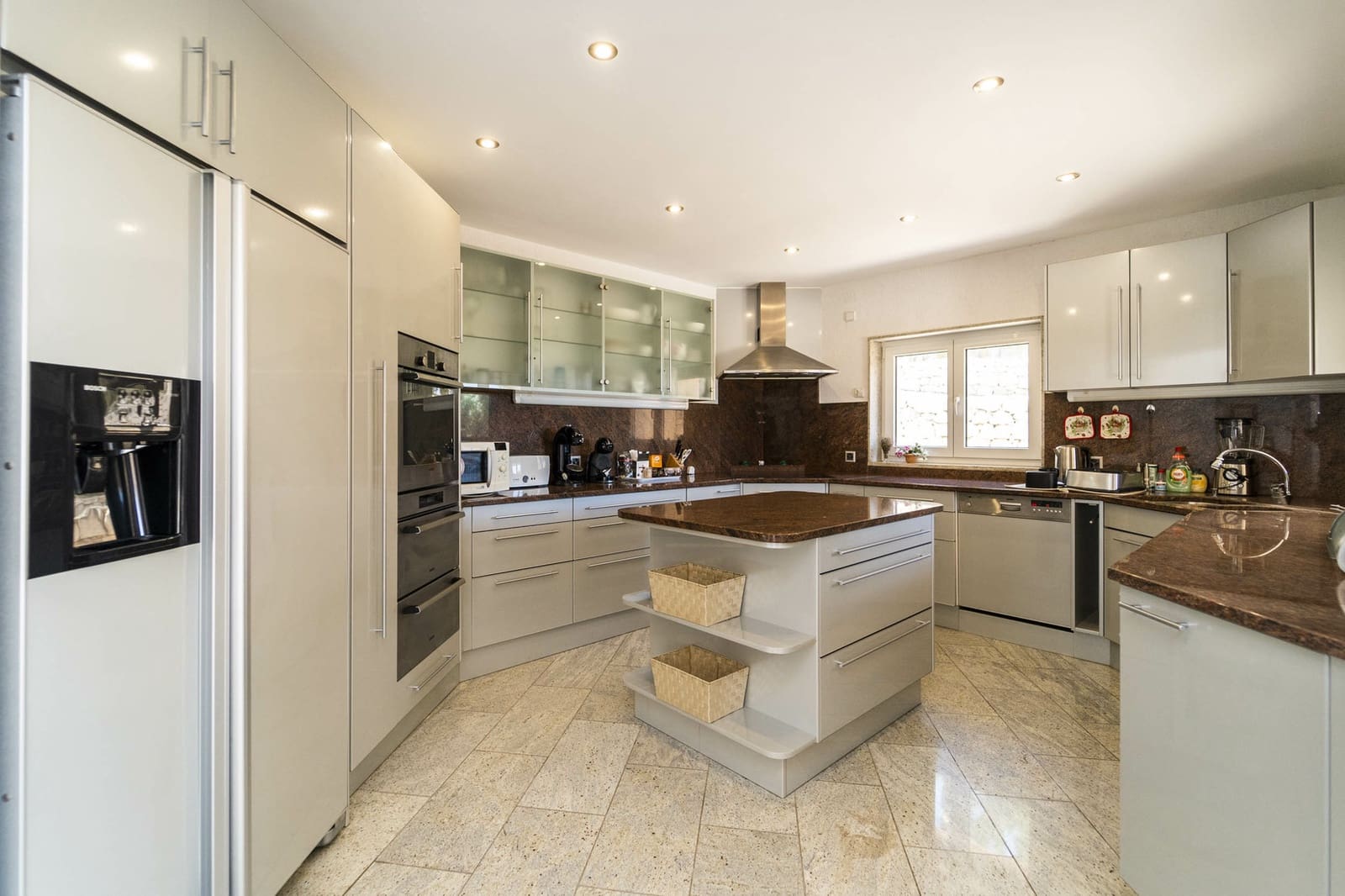 Adosado de 6 habitaciones en Calpe / Calp en venta - 1.988.000 € (Ref: 9517807)