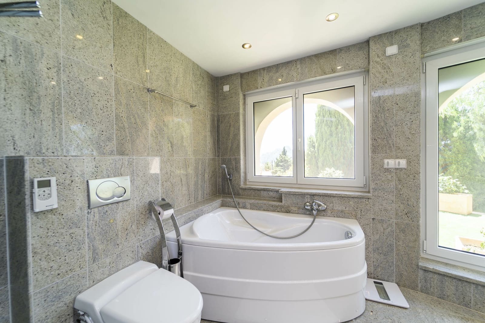 Adosado de 6 habitaciones en Calpe / Calp en venta - 1.988.000 € (Ref: 9517807)