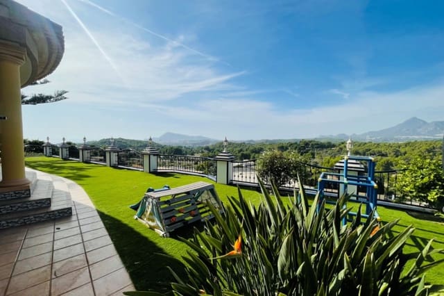 6 quarto Moradia para venda em Altea com piscina garagem - 2 125 000 € (Ref: 9517812)