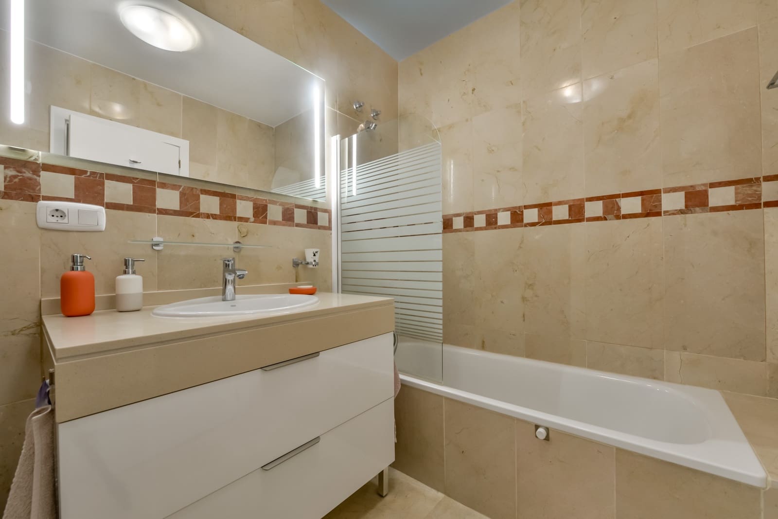 2 bedroom Apartment for sale in Altea with pool garage - € 525,000 (Ref: 9517820)