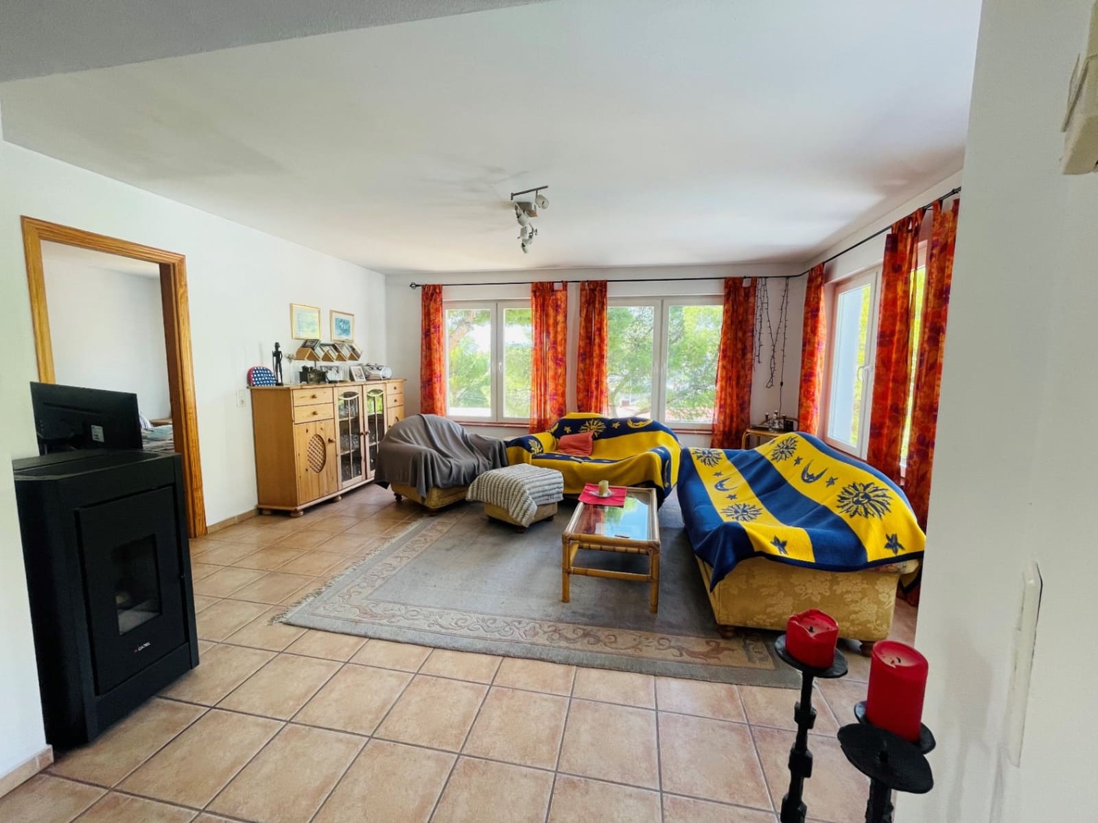 6 bedroom Villa for sale in Altea with pool garage - € 740,000 (Ref: 9517823)