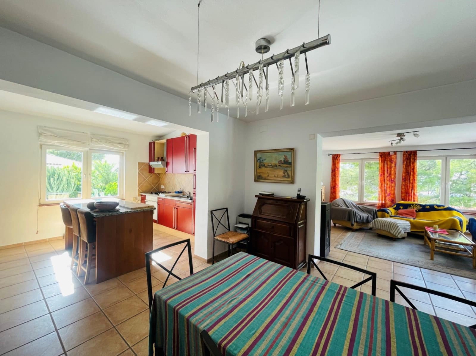 6 bedroom Villa for sale in Altea with pool garage - € 740,000 (Ref: 9517823)