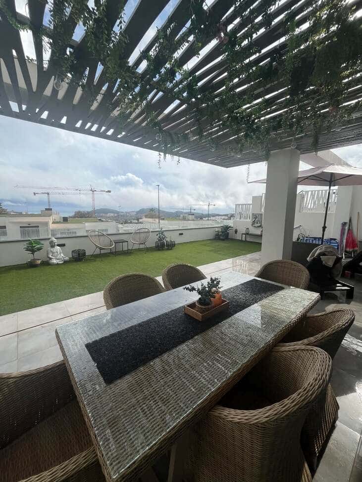 3 bedroom Apartment for sale in Finestrat with pool - € 455,000 (Ref: 9517832)