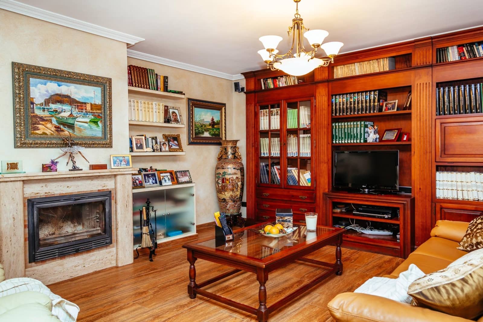 4 bedroom Villa for sale in Los Montesinos with pool - € 1,050,000 (Ref: 9517836)