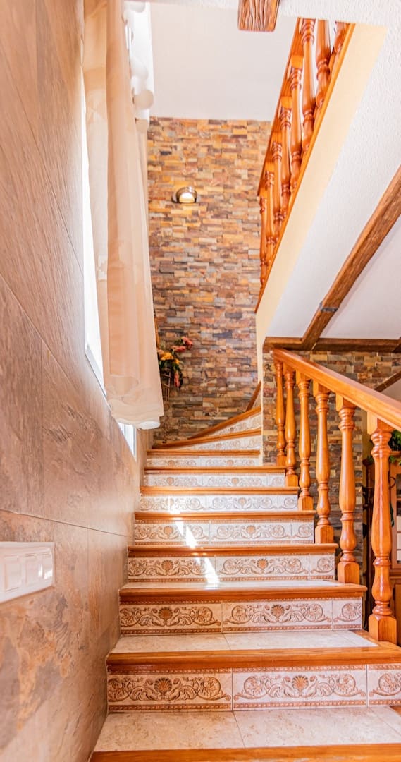 3 bedroom Villa for sale in La Nucia with pool - € 530,000 (Ref: 9517839)