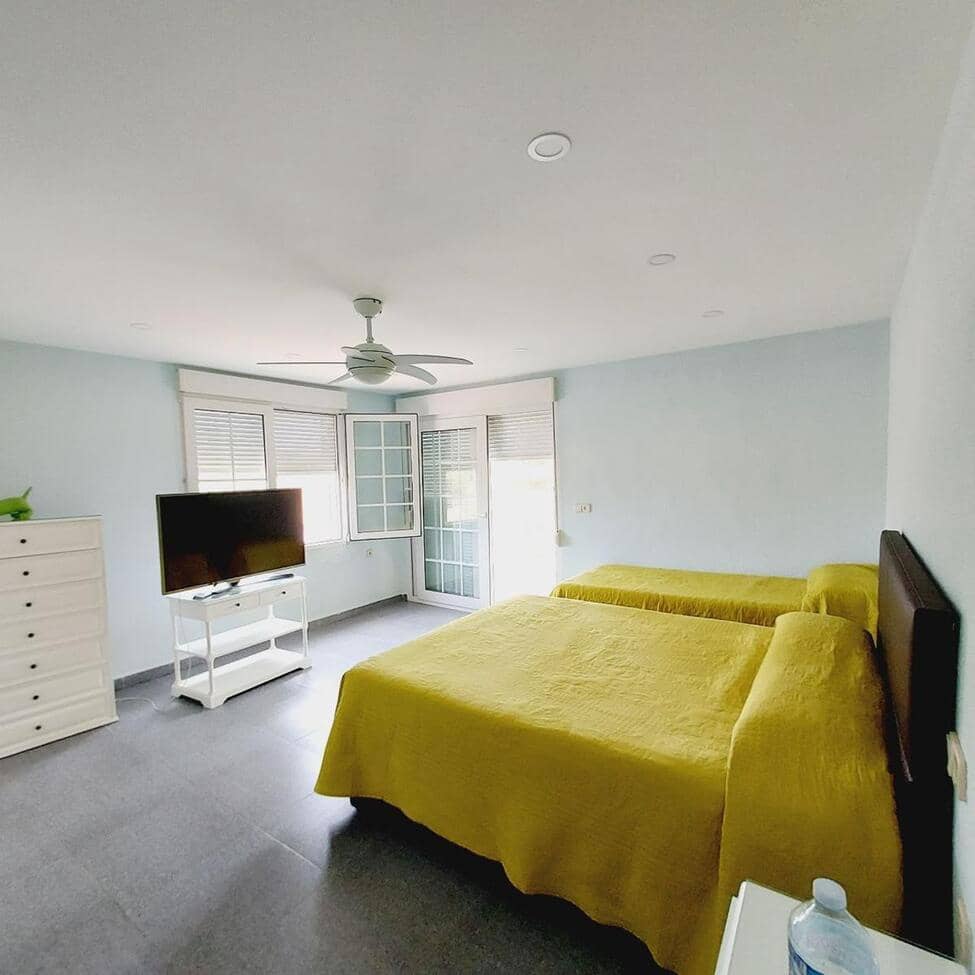 7 bedroom Villa for sale in Cabo Roig with pool - € 1,535,000 (Ref: 9517840)