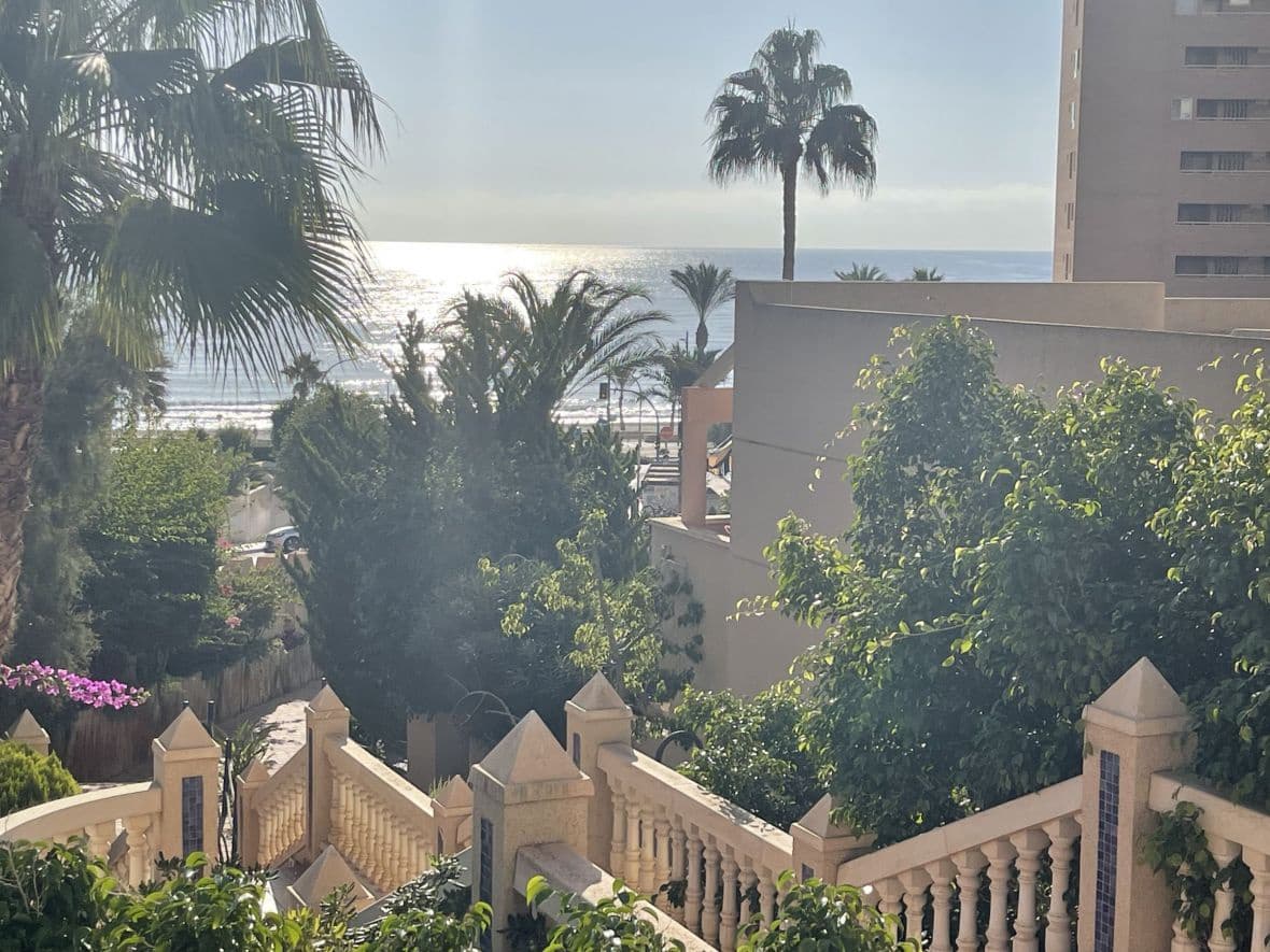 4 bedroom Apartment for sale in El Campello - € 620,000 (Ref: 9517841)