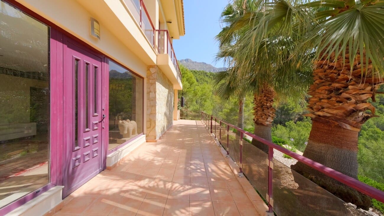 6 bedroom Villa for sale in Callosa d'En Sarria - € 2,400,000 (Ref: 9517843)