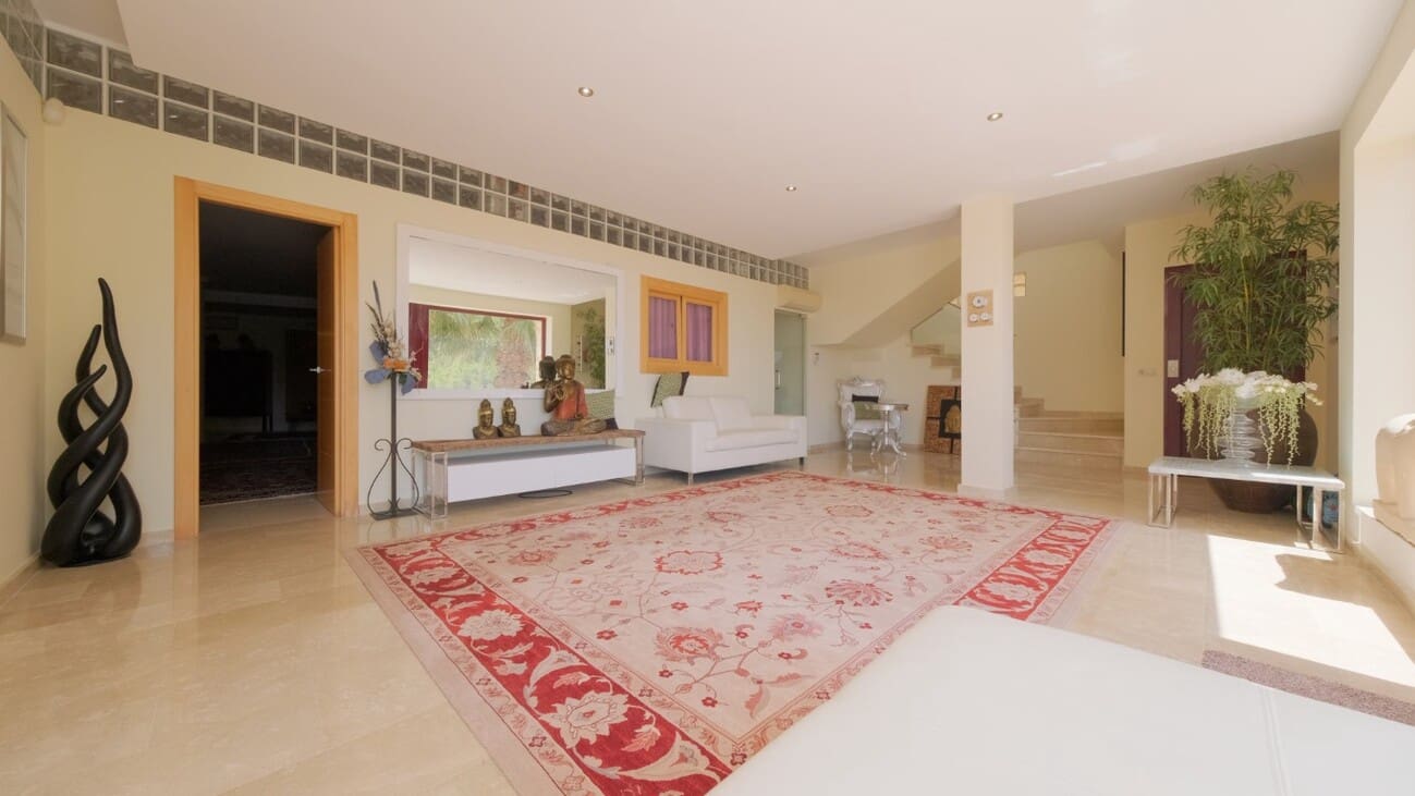 6 bedroom Villa for sale in Callosa d'En Sarria - € 2,400,000 (Ref: 9517843)