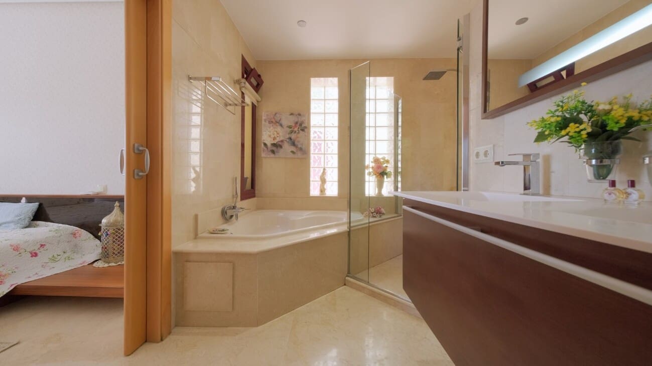 6 bedroom Villa for sale in Callosa d'En Sarria - € 2,400,000 (Ref: 9517843)