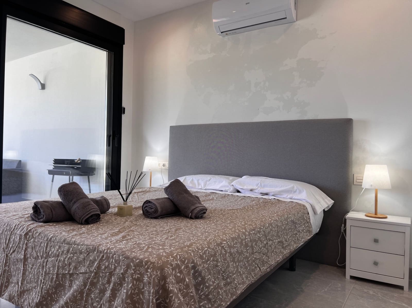 9 soverom Villa til salgs i Moraira med garasje - € 1 490 000 (Ref: 9765499)