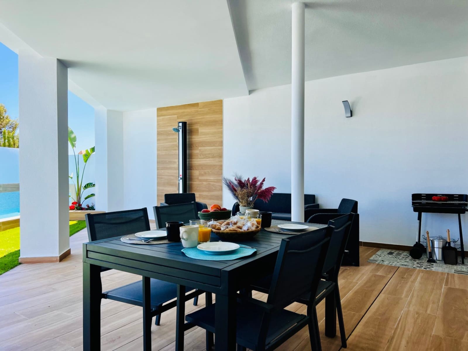 9 soverom Villa til salgs i Moraira med garasje - € 1 490 000 (Ref: 9765499)