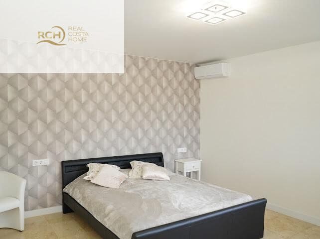 6 slaapkamer Villa te koop in La Nucia met zwembad - € 1.200.000 (Ref: 9765530)