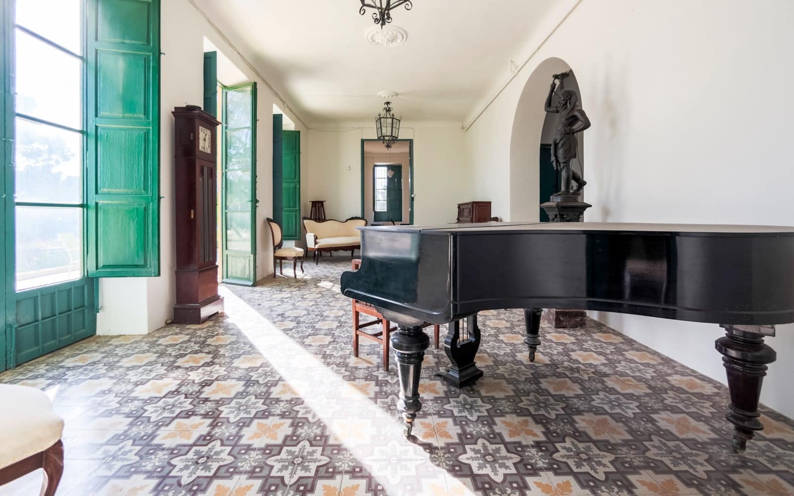 7 soveværelse Villa til salg i Alicante by med garage - € 1.175.000 (Ref: 9765573)