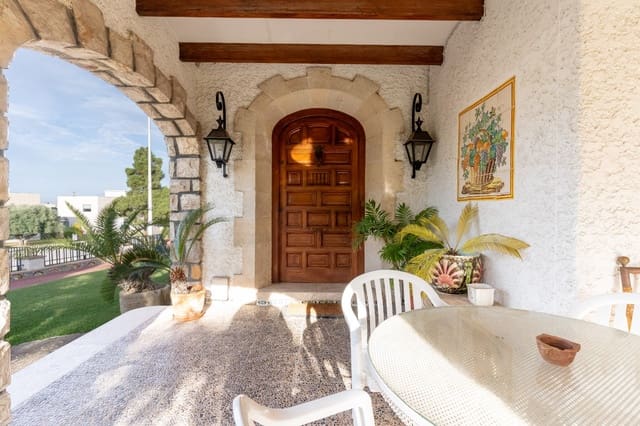 8 soverom Villa til salgs i Alicante by med svømmebasseng - € 1 600 000 (Ref: 9765576)