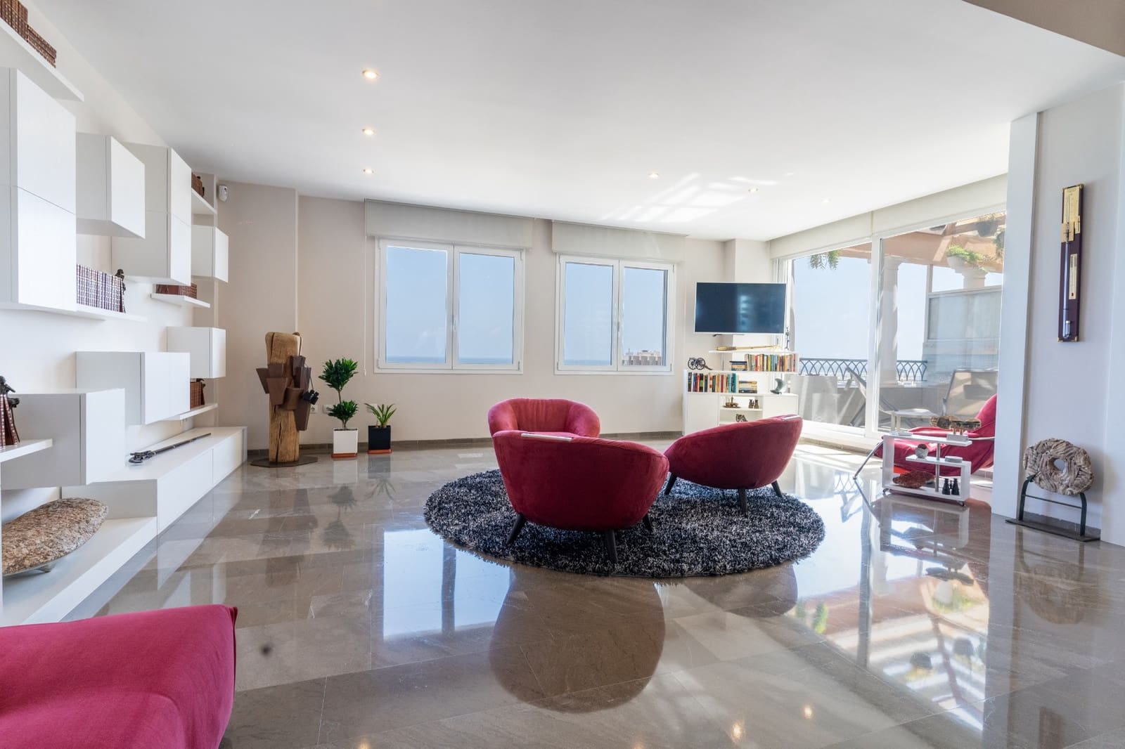 3 bedroom Apartment for sale in Alicante / Alacant city - € 1,350,000 (Ref: 9765578)