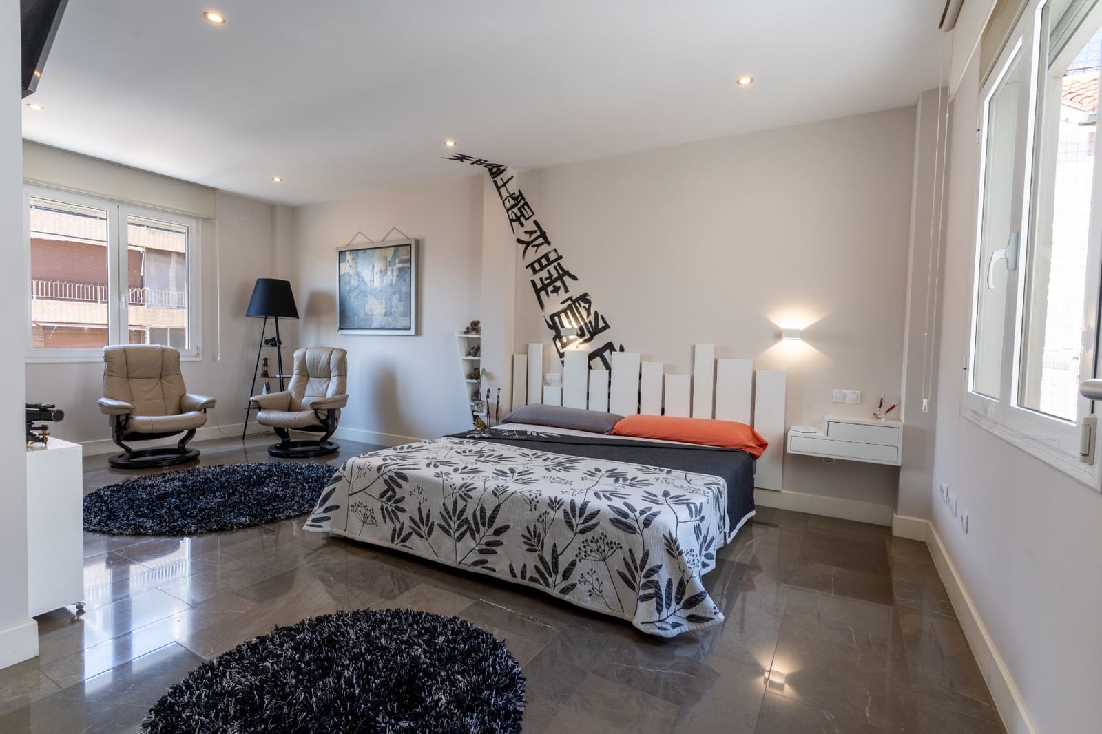 3 bedroom Apartment for sale in Alicante / Alacant city - € 1,350,000 (Ref: 9765578)