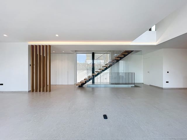 3 chambre Villa/Maison à vendre à Albir, Alfaz del Pi / L'Alfàs del Pi avec garage - 1 450 000 € (Ref: 9765679)