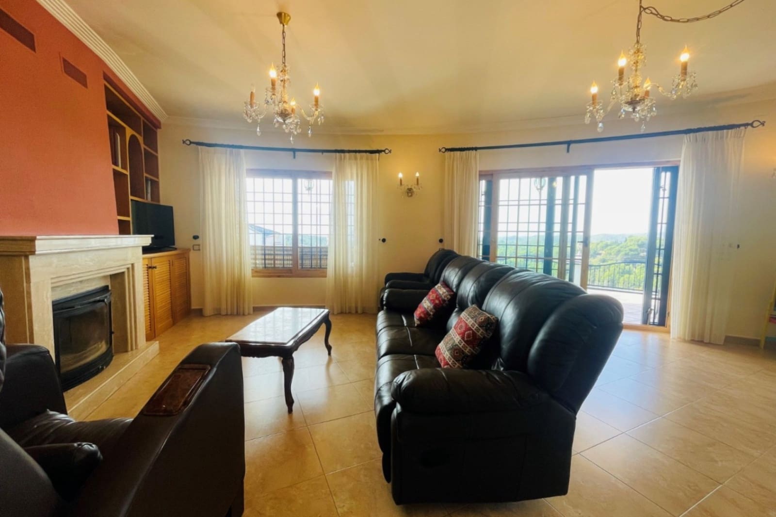 6 bedroom Villa for sale in Altea with pool garage - € 1,800,000 (Ref: 9765681)