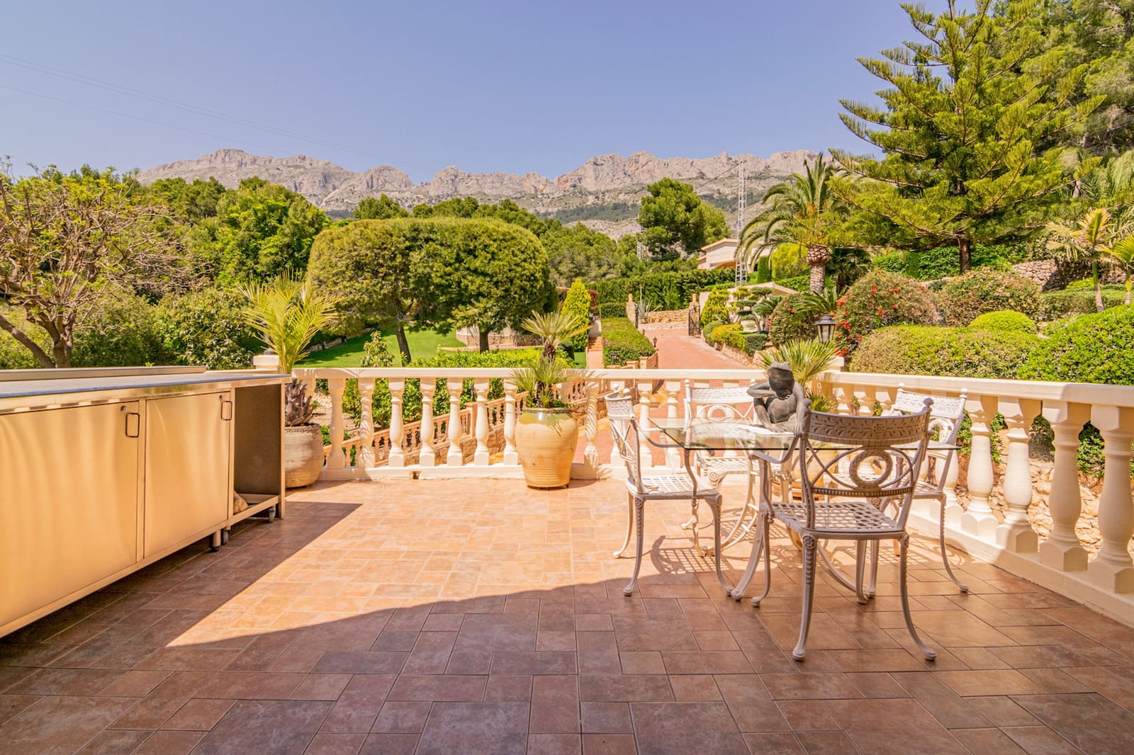 5 quarto Moradia para venda em Altea com garagem - 995 000 € (Ref: 9765731)