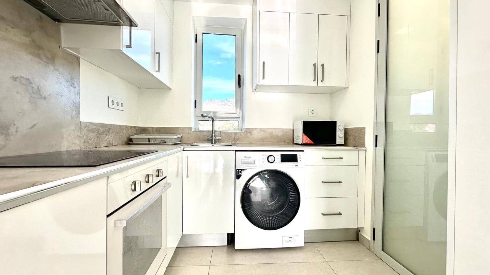 Apartamento de 2 habitaciones en Finestrat en venta con piscina - 300.000 € (Ref: 9765737)