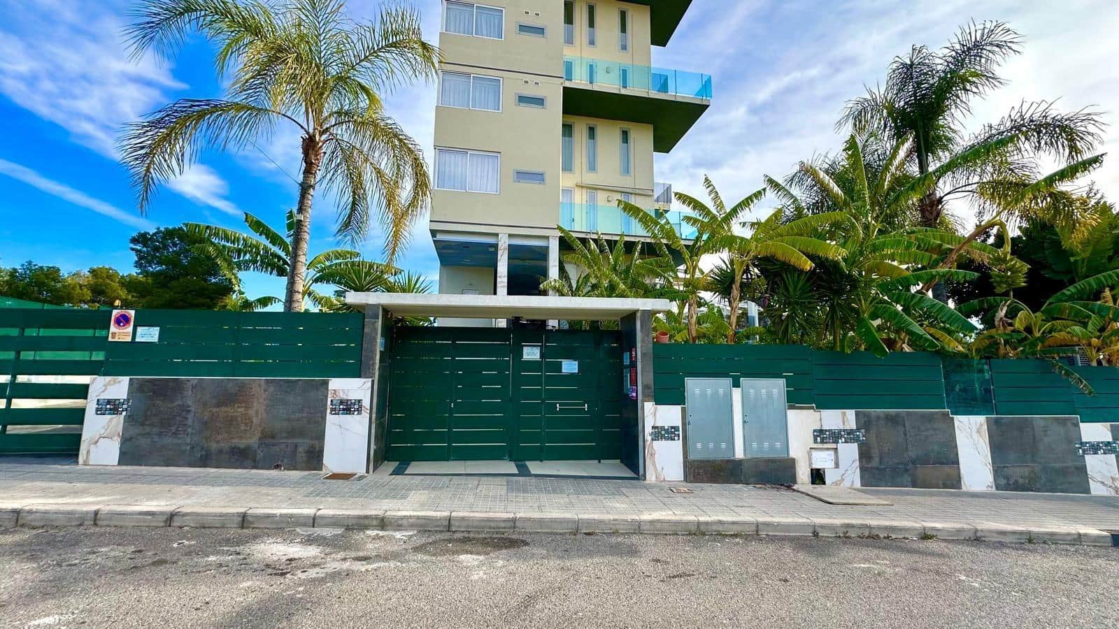 Apartamento de 2 habitaciones en Finestrat en venta con piscina - 280.000 € (Ref: 9765743)