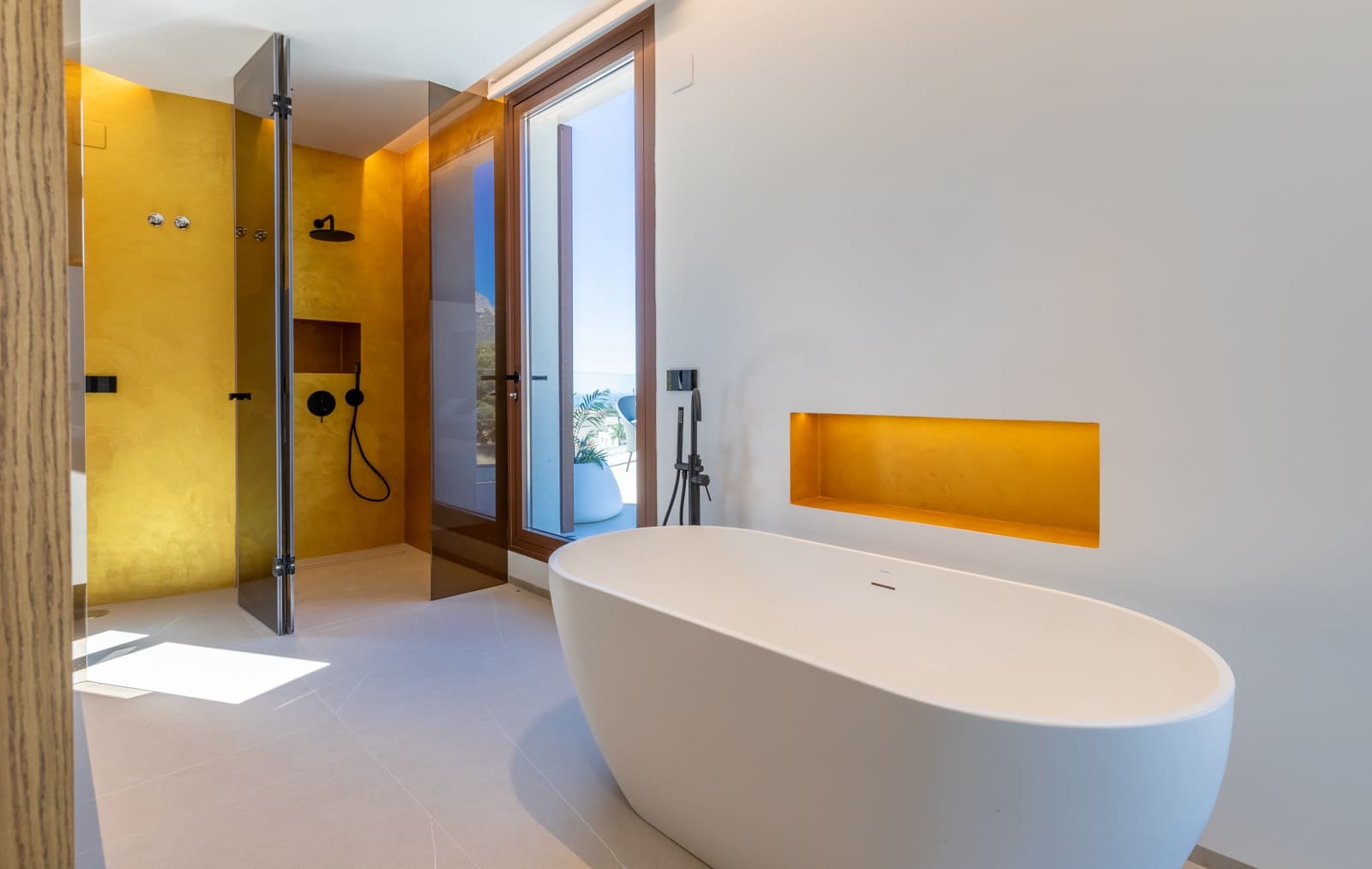 4 slaapkamer Villa te koop in Benidorm met garage - € 2.825.000 (Ref: 9765851)