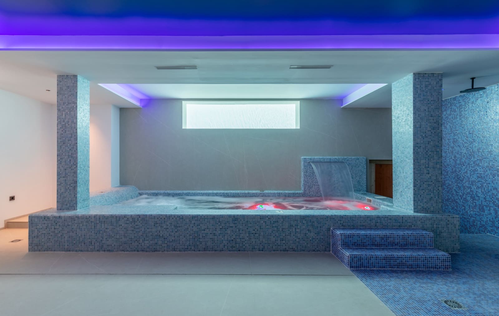 4 slaapkamer Villa te koop in Benidorm met garage - € 2.825.000 (Ref: 9765851)