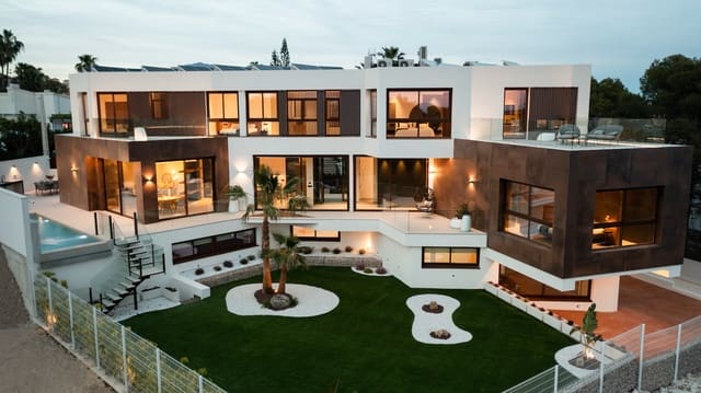 4 soveværelse Villa til salg i Benidorm med garage - € 2.825.000 (Ref: 9765851)