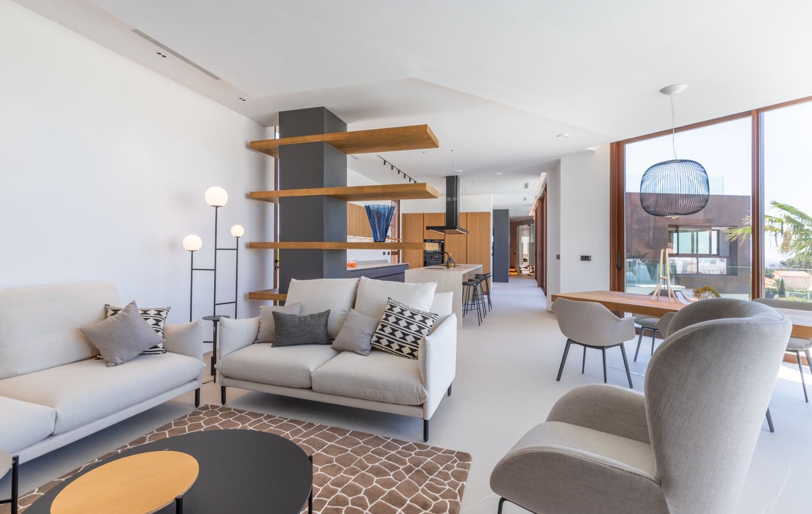 4 slaapkamer Villa te koop in Benidorm met garage - € 2.825.000 (Ref: 9765851)