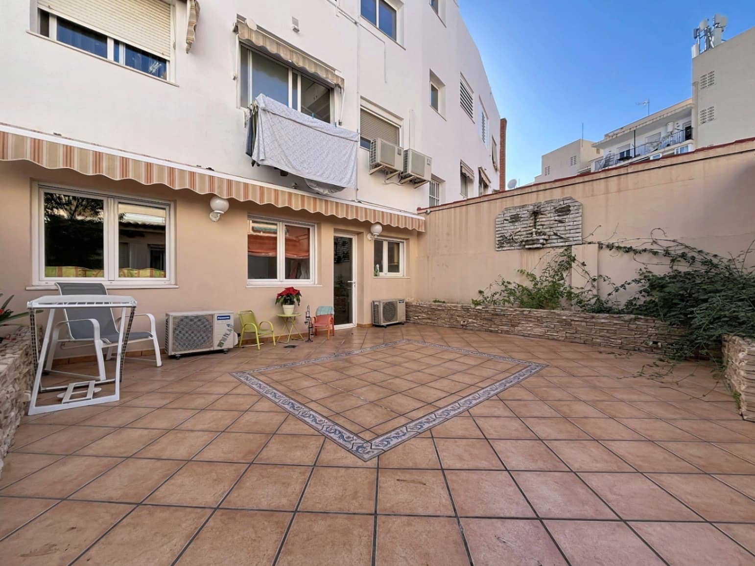 3 bedroom Apartment for sale in Alfaz del Pi / L'Alfas del Pi with garage - € 329,900 (Ref: 9765893)