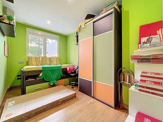 3 makuuhuone Huoneisto myytävänä paikassa Alfaz del Pi / L'Alfàs del Pi mukana 
autotalli - 329 900 € (Ref: 9765893)