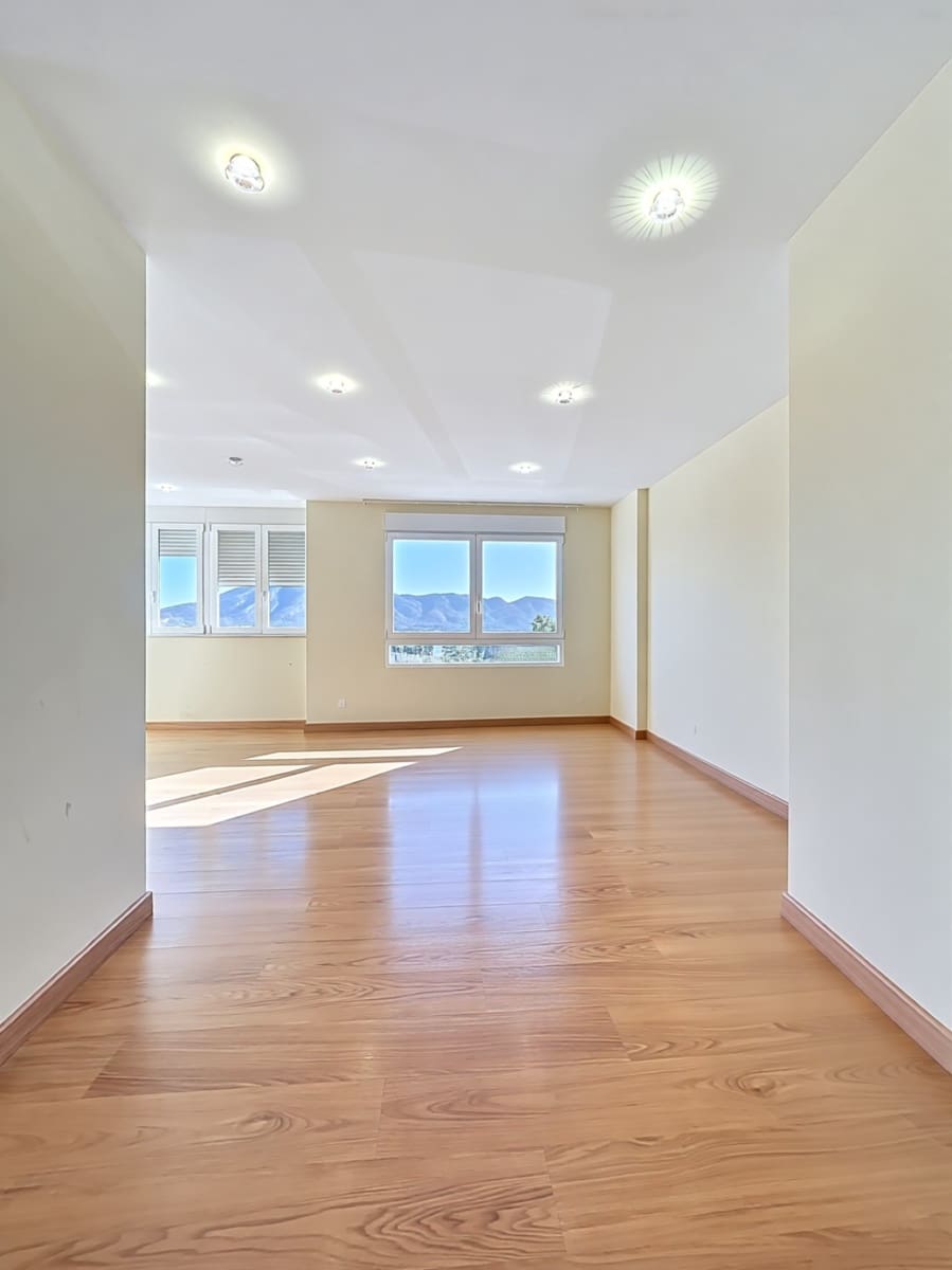 3 bedroom Apartment for sale in Alfaz del Pi / L'Alfas del Pi with garage - € 329,900 (Ref: 9765893)