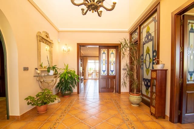 7 chambre Villa/Maison à vendre à Alfaz del Pi / L'Alfàs del Pi avec garage - 830 000 € (Ref: 9765902)