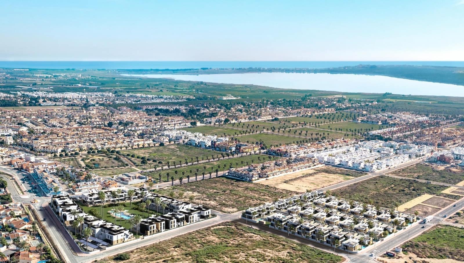 3 makuuhuone Huvila myytävänä paikassa Ciudad Quesada mukana uima-altaan - 588 000 € (Ref: 9766144)