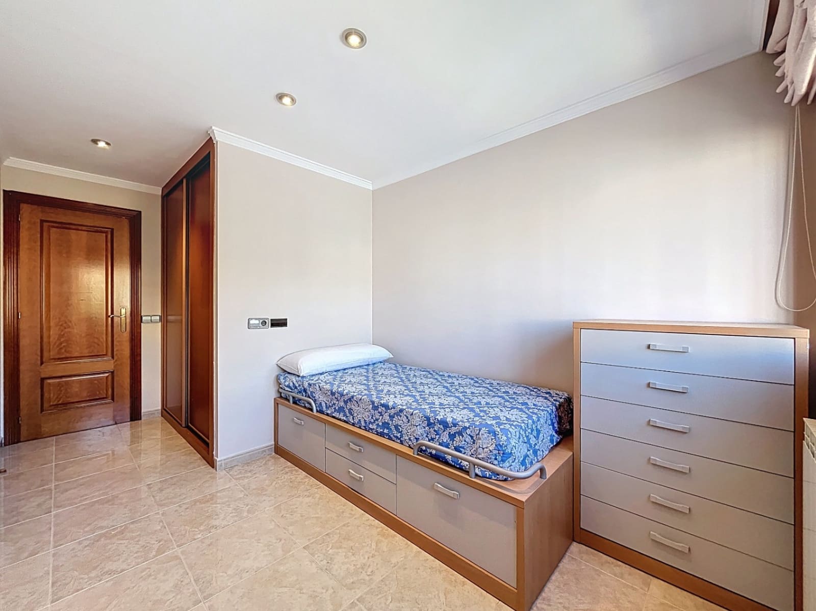 4 bedroom Apartment for sale in Alfaz del Pi / L'Alfas del Pi - € 499,000 (Ref: 9766152)