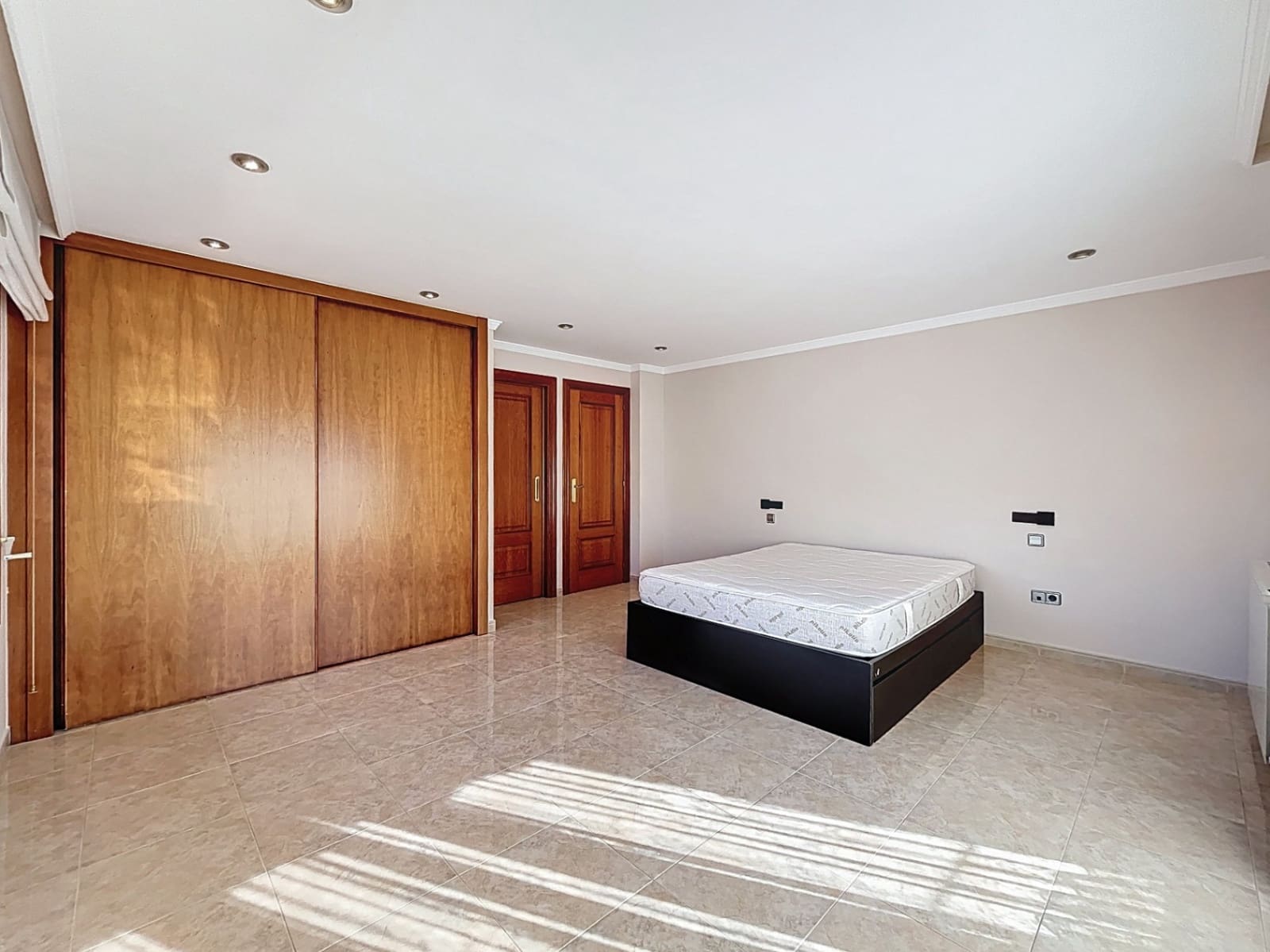 4 bedroom Apartment for sale in Alfaz del Pi / L'Alfas del Pi - € 499,000 (Ref: 9766152)