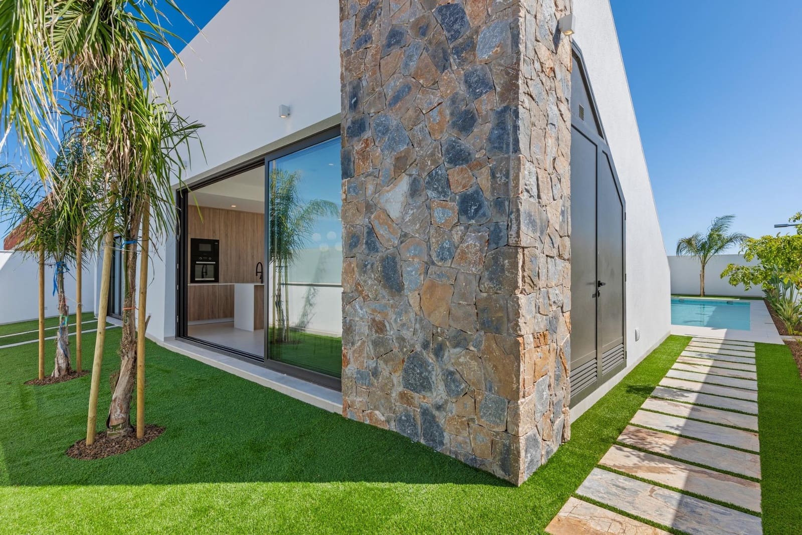 3 bedroom Villa for sale in Los Alcazares with pool - € 689,900 (Ref: 9766220)